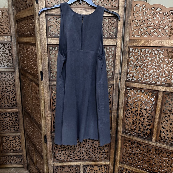 Wilfred Trompette Faux Suede Dress size Medium with Pockets - Picture 6 of 6